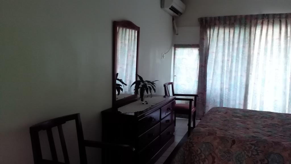 Hotel Relax Resort Бухта Монтего Экстерьер фото